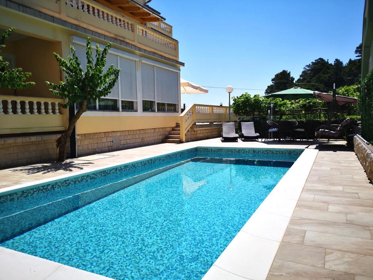 Apartments With A Swimming Pool Banjol, Rab - 11382 Extérieur photo